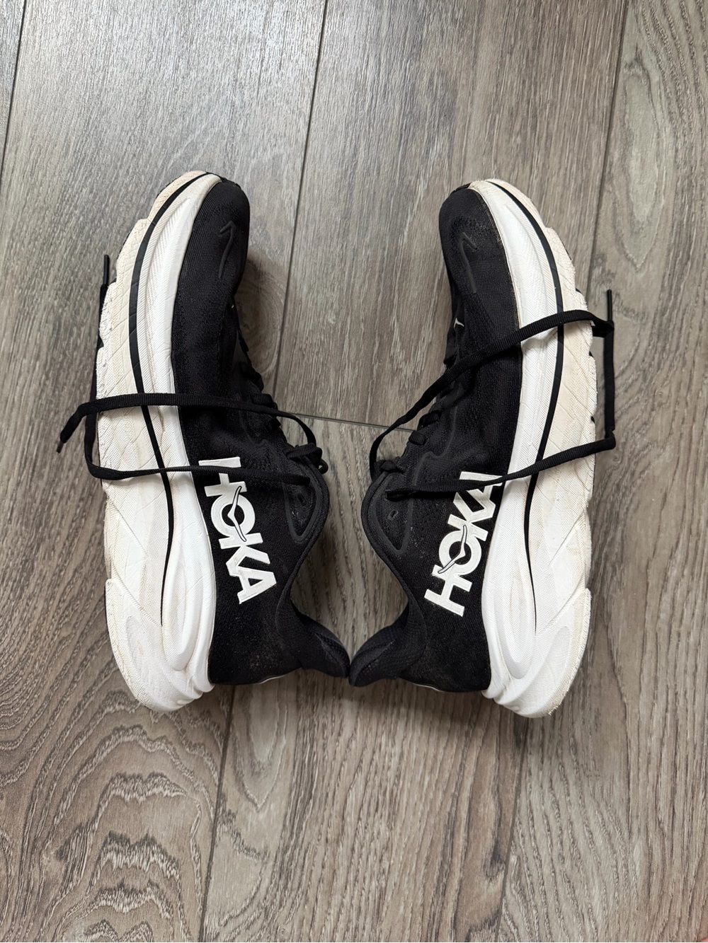 Hoka Black Clifton 10 - Picture 2 of 6